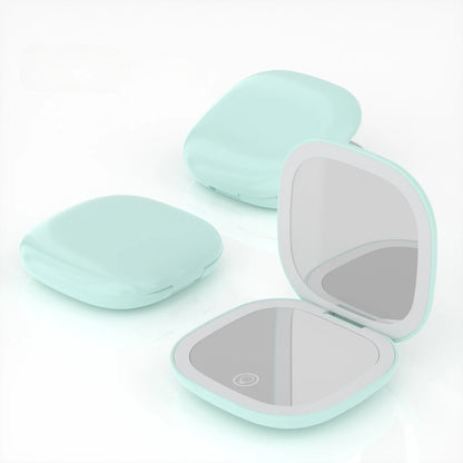 UrbanMate PocketGlow™ – LED makeup mirror for on the go