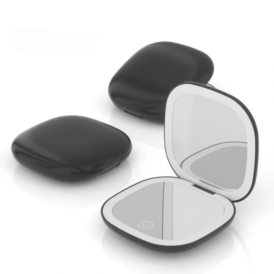 UrbanMate PocketGlow™ – LED makeup mirror for on the go